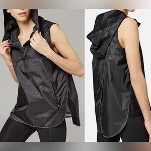 IVY PARK Reflective Sleeveless Windbreaker